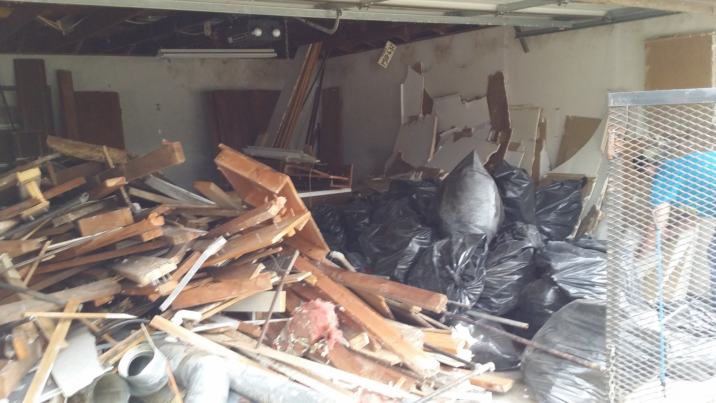 Gutting a house demolition contractor